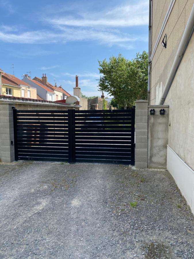 Le Presbytere Des Baraques A Bleriot-Plage - Apt 3 Sangatte Eksteriør billede