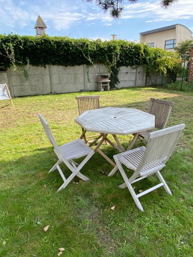 Le Presbytere Des Baraques A Bleriot-Plage - Apt 3 Sangatte Eksteriør billede