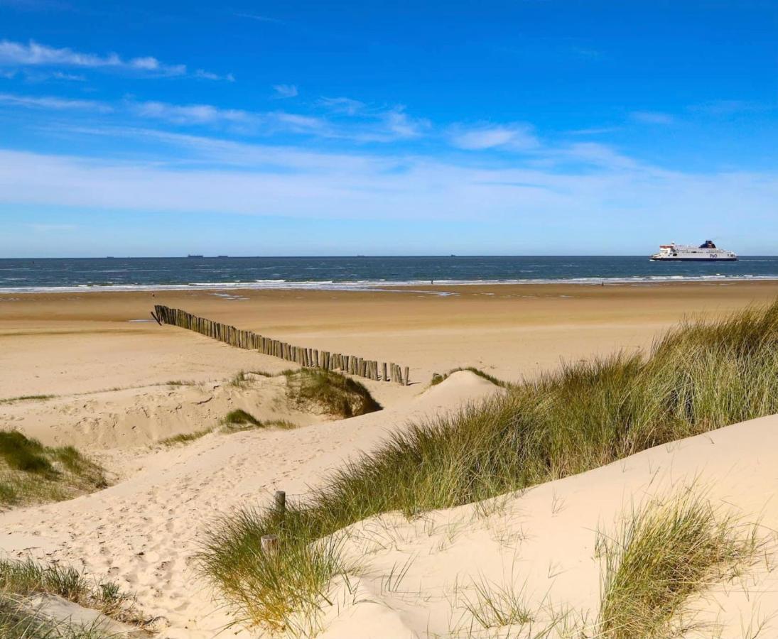 Le Presbytere Des Baraques A Bleriot-Plage - Apt 3 Sangatte Eksteriør billede