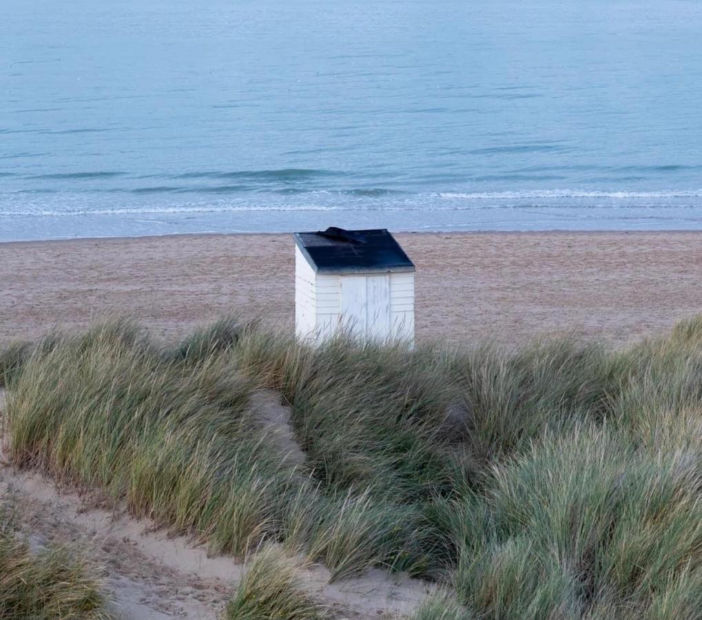 Le Presbytere Des Baraques A Bleriot-Plage - Apt 3 Sangatte Eksteriør billede